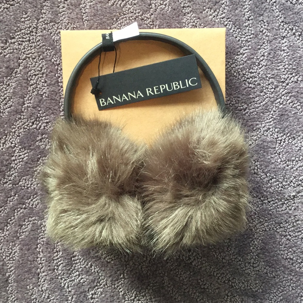 Banana Republic smart earmuffs